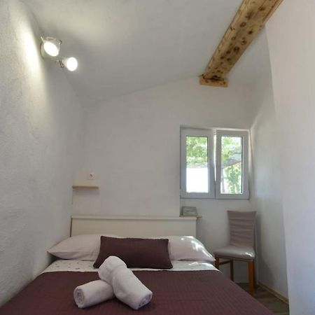 Cottage Rugonj Stari Grad  Exterior foto