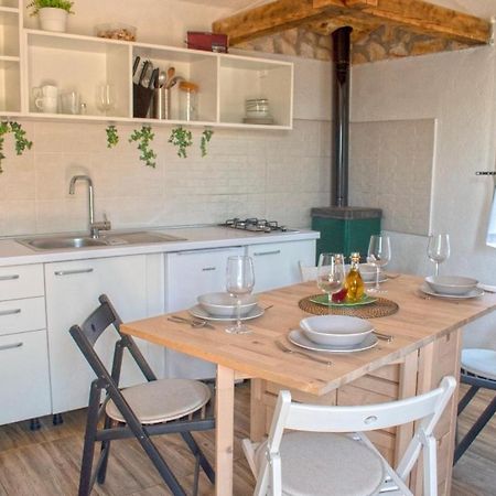 Cottage Rugonj Stari Grad  Exterior foto